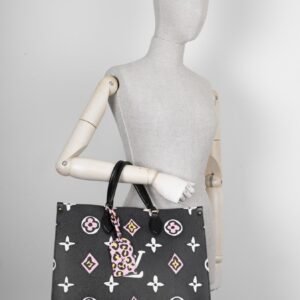 LOUIS VUITTON OnTheGo Wild at Heart Leather Black | AlmaBagz