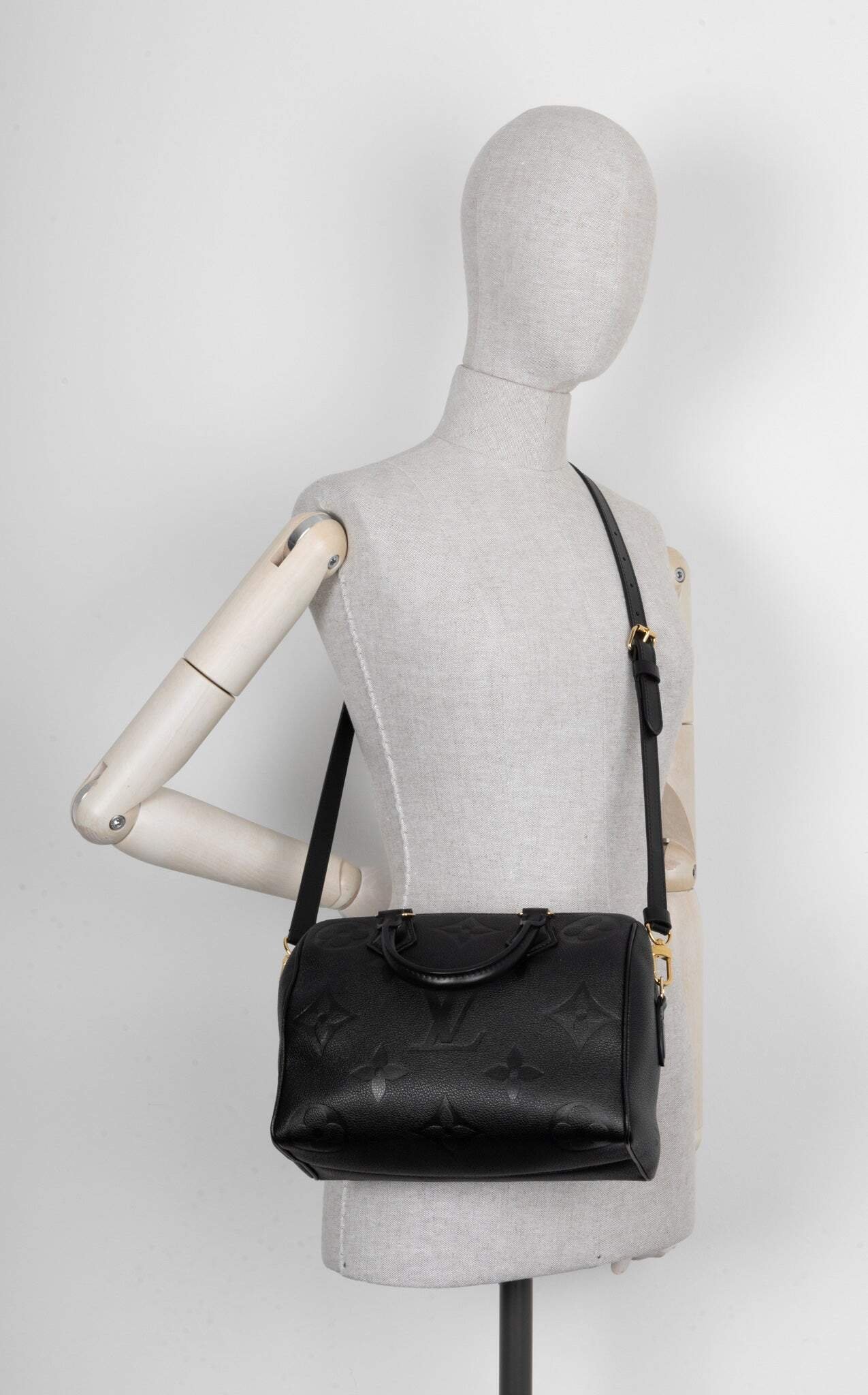 LOUIS VUITTON Speedy 25 Bandouliere MNG Empreinte Black | AlmaBagz