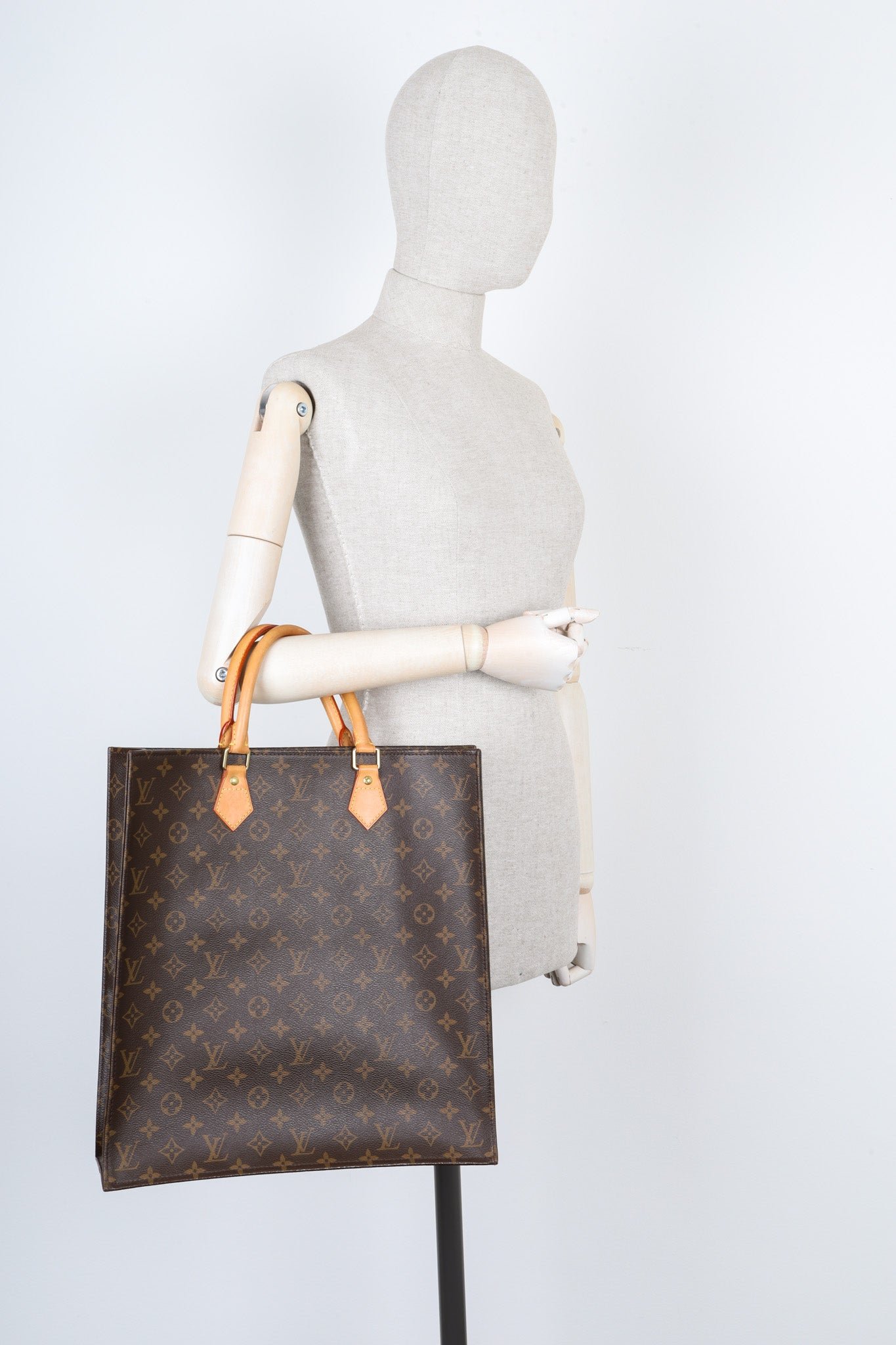 LOUIS VUITTON Sac Plat Canvas MNG | AlmaBagz