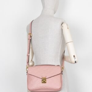 LOUIS VUITTON Pochette Métis Empreinte Pink | AlmaBagz