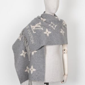 LOUIS VUITTON Reykjavik Scarf Cashmere Grey Ivory | AlmaBagz