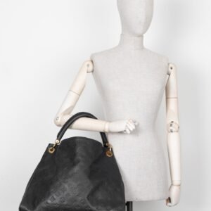 LOUIS VUITTON Artsy MM Bag MNG Empreinte Black | AlmaBagz