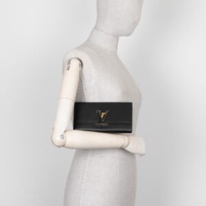 LOUIS VUITTON Capucines Wallet Black Taurillon | AlmaBagz