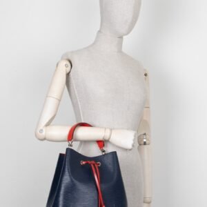 LOUIS VUITTON Néo Noé MM Bag Epi Blue | AlmaBagz