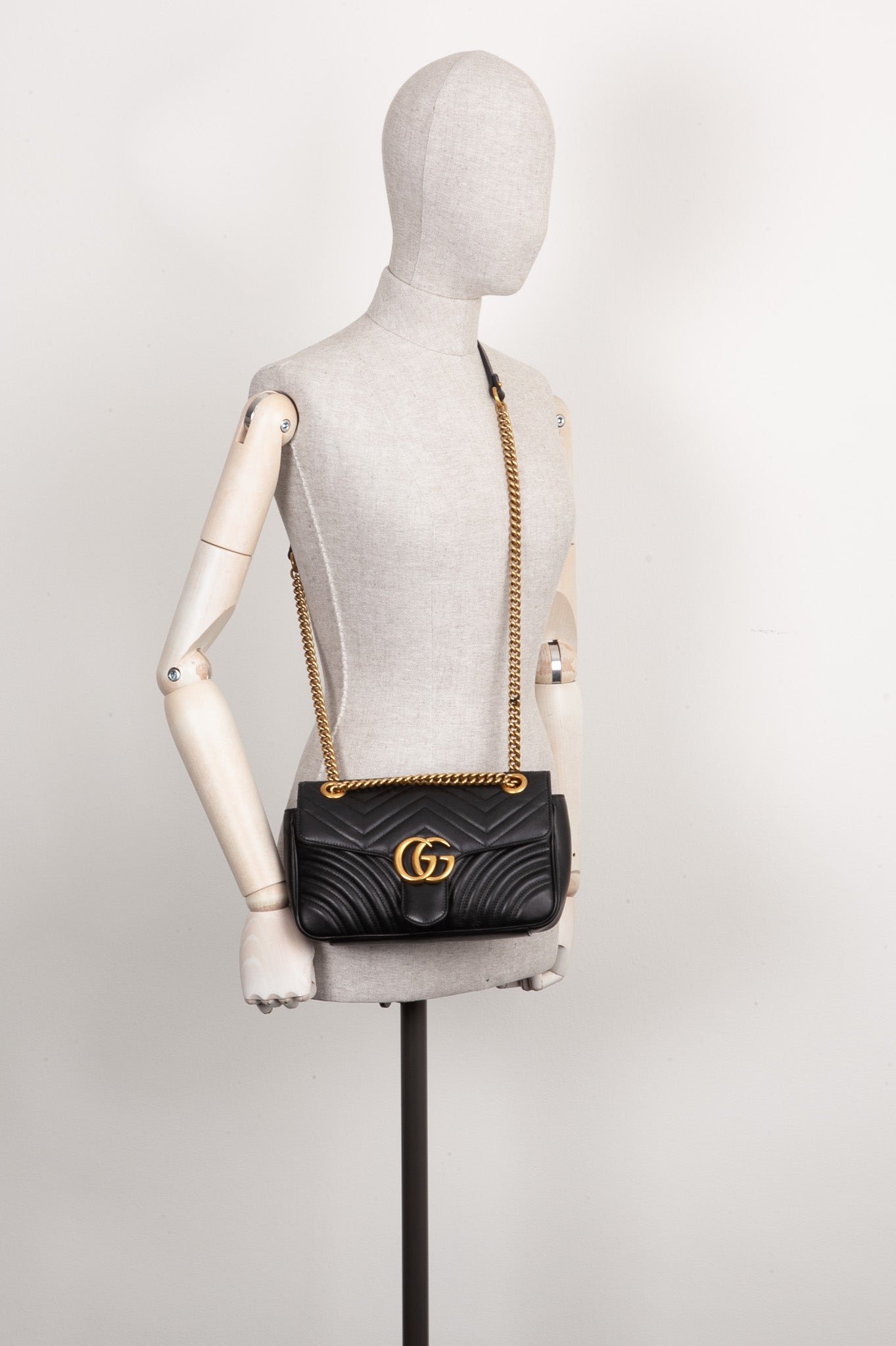 GUCCI Marmont Bag Small Black | AlmaBagz