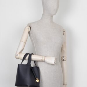HERMES Picotin Lock 18 Clemence Caban | AlmaBagz