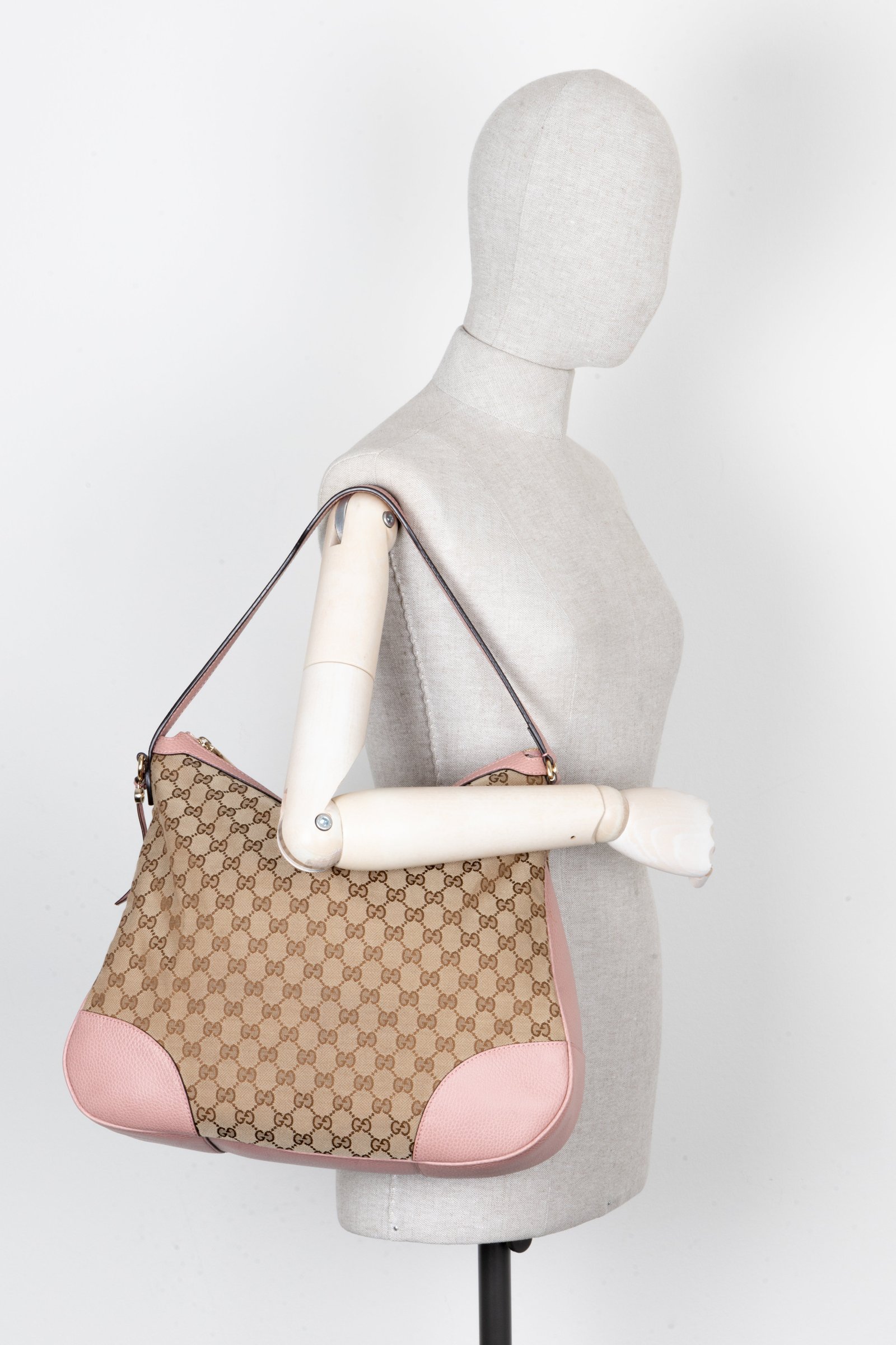 GUCCI GG Supreme Hobo Bag Rose | AlmaBagz