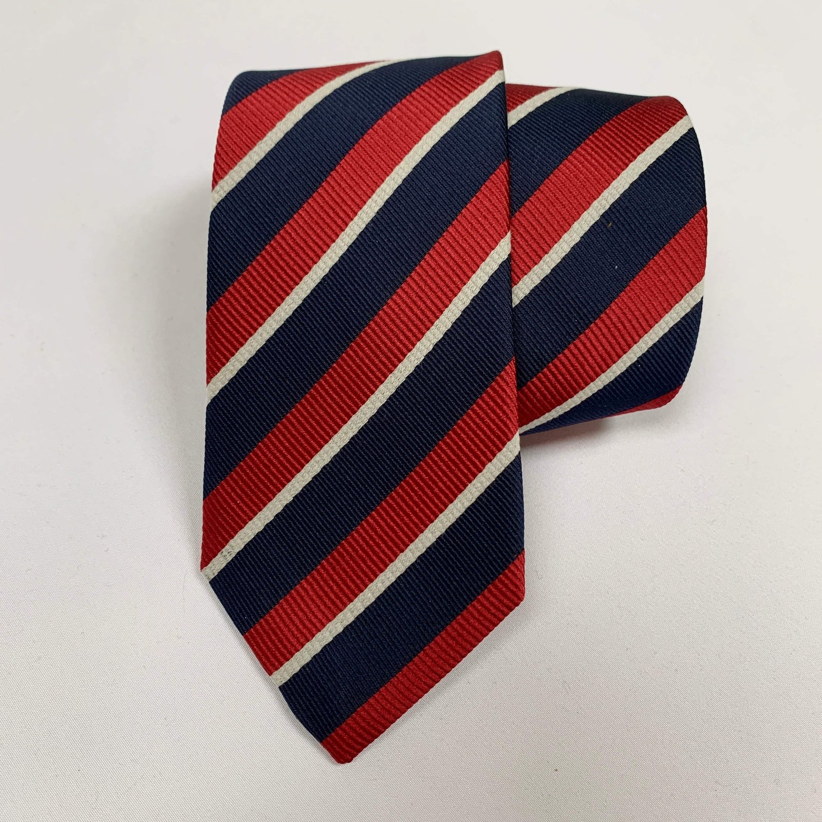 Gucci Striped Pimentone Neck Tie in Midnight Blue and Red | AlmaBagz