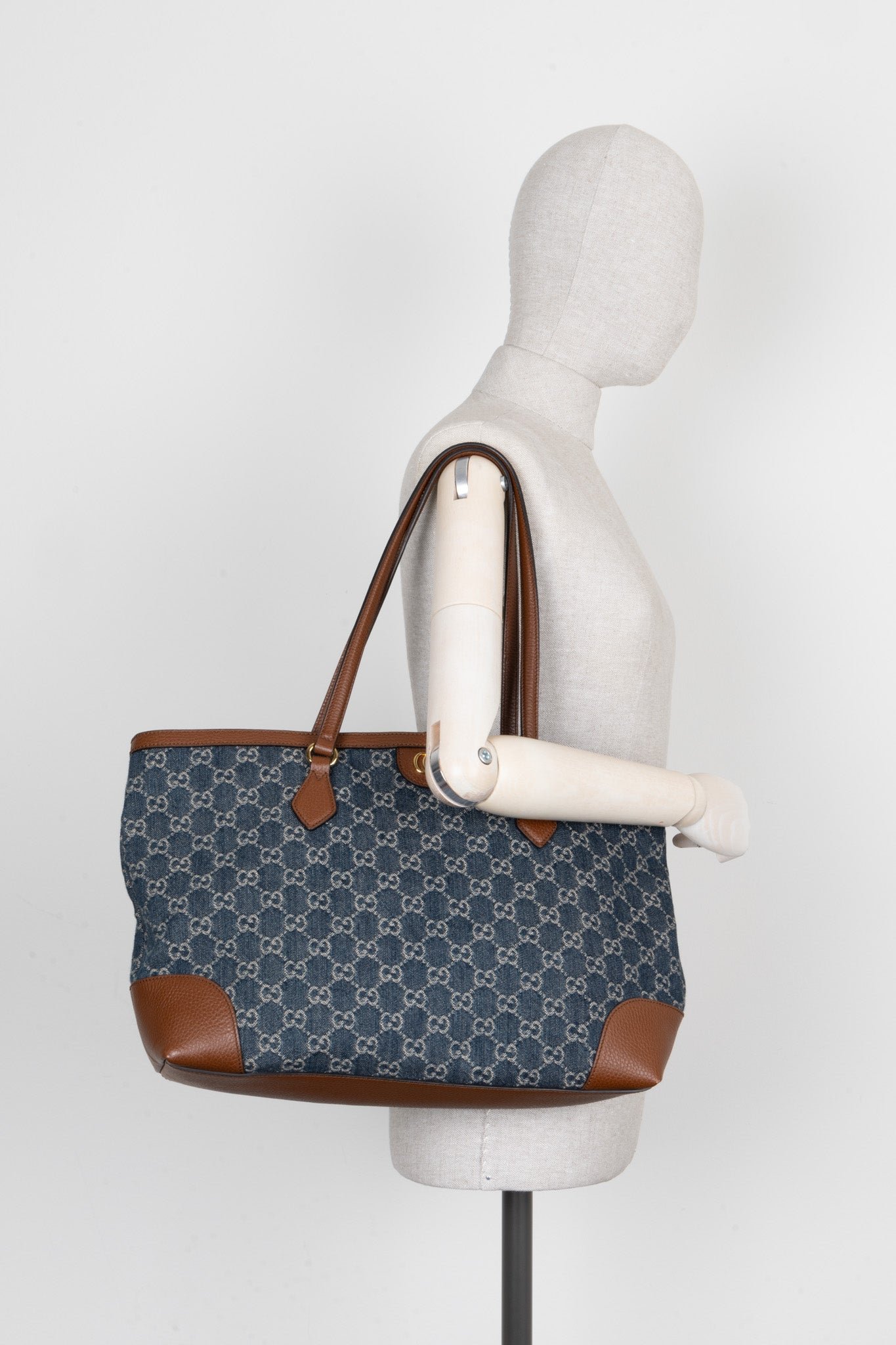 GUCCI GG Tote Bag Denim Blue | AlmaBagz
