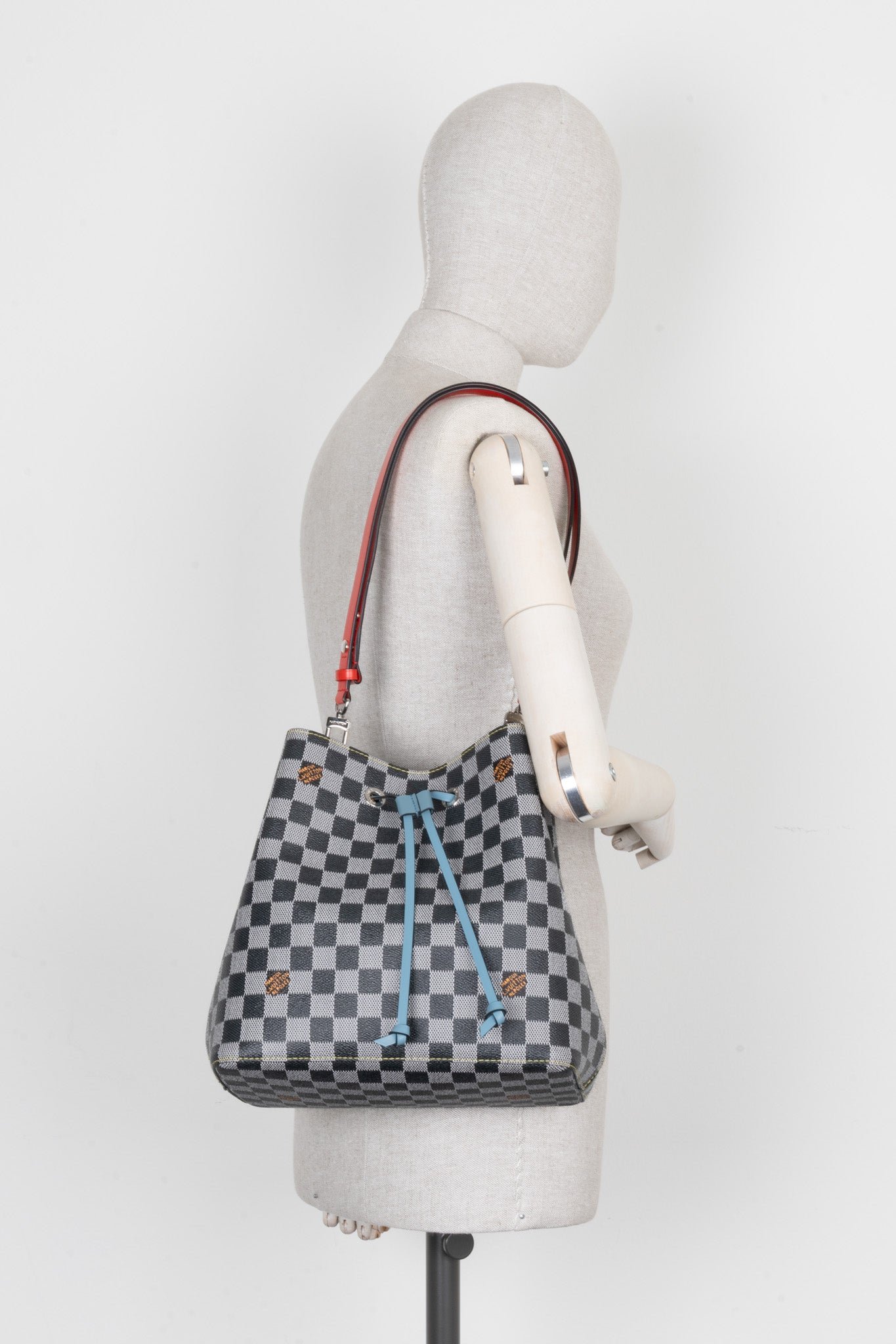 LOUIS VUITTON Neo Noe Bag Damier Black White | AlmaBagz