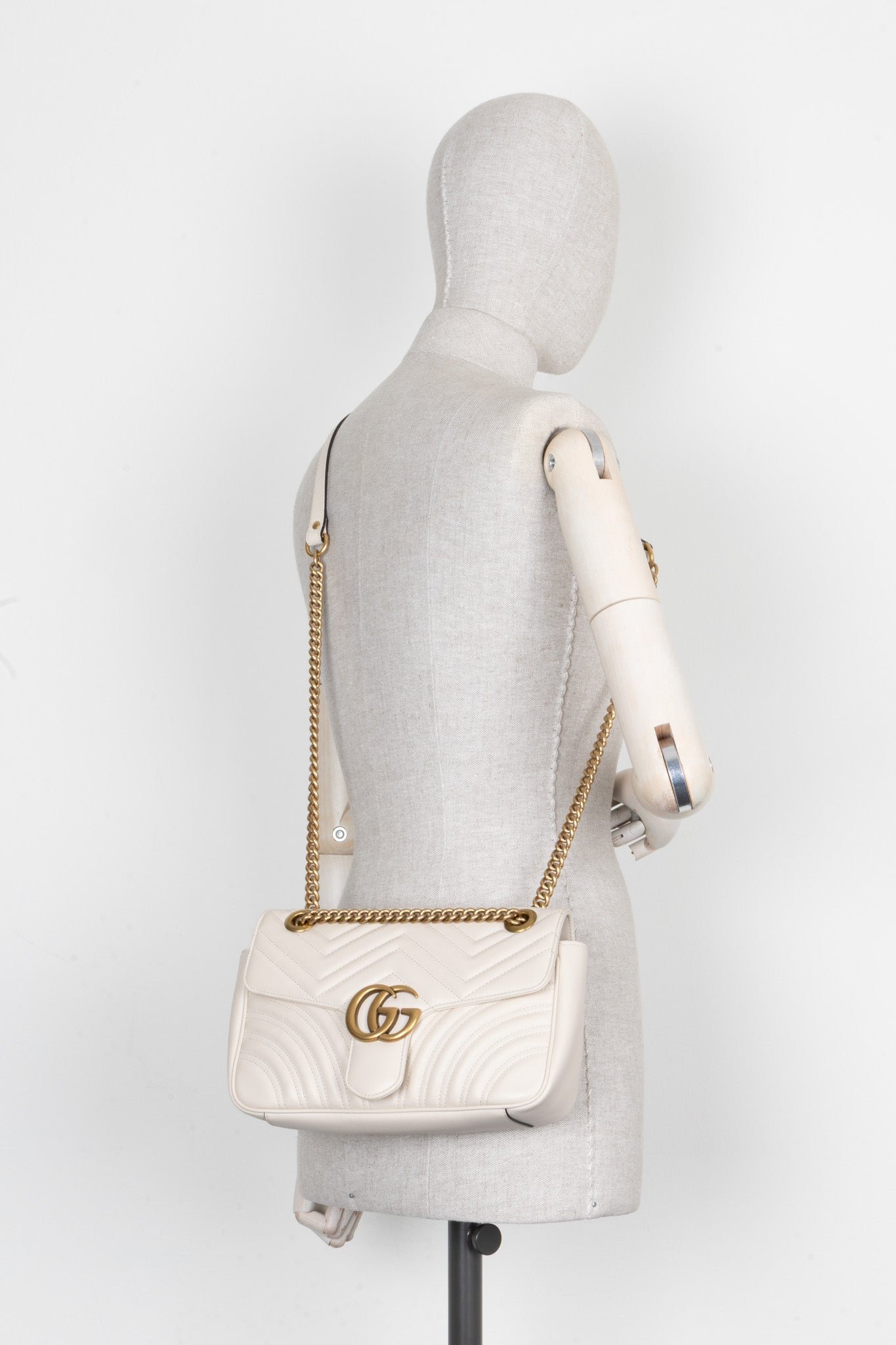 GUCCI Marmont Medium Bag Leather White | AlmaBagz