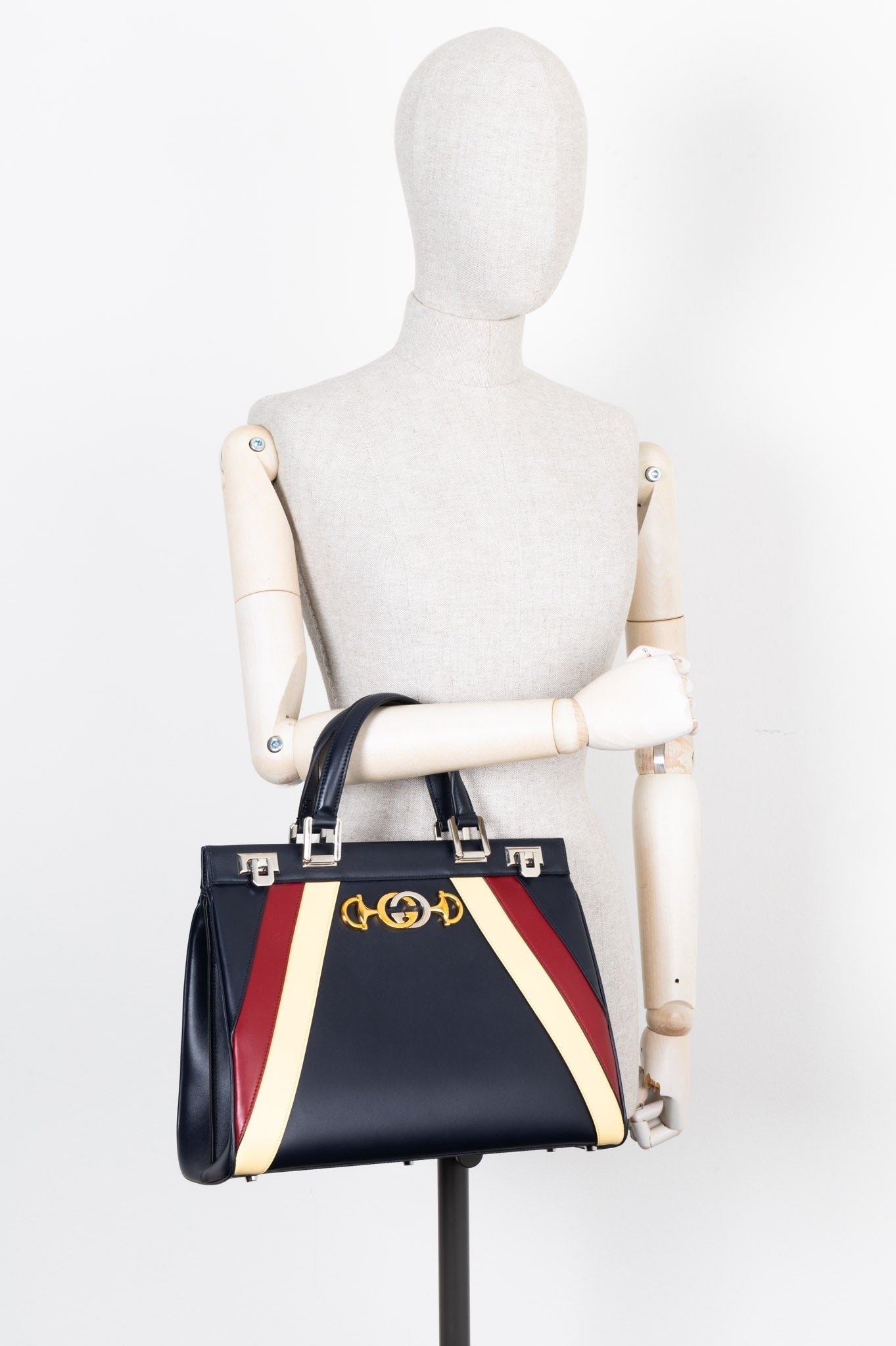GUCCI Zumi Top Handle Bag Blue | AlmaBagz