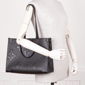 LOUIS VUITTON Onthego MM Empreinte Giant Black | AlmaBagz