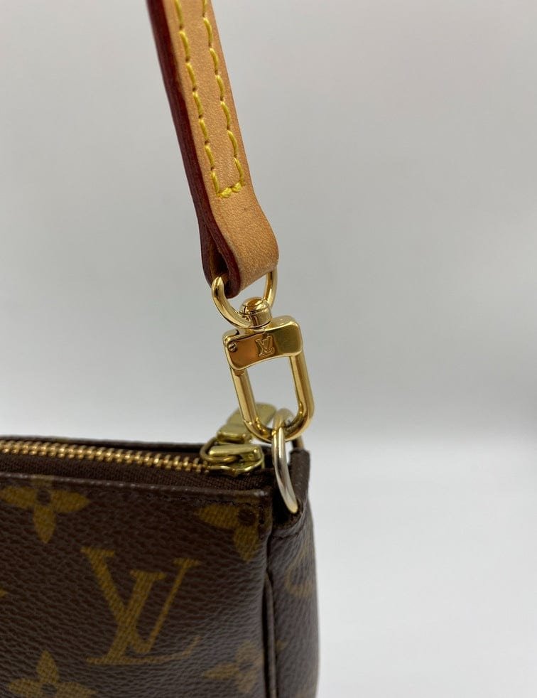 Louis Vuitton Pochette with shoulder strap and crossbody. | AlmaBagz - Image 9