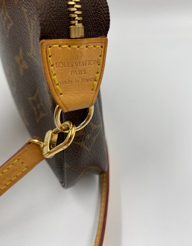 Louis Vuitton Pochette with shoulder strap and crossbody. | AlmaBagz - Image 15