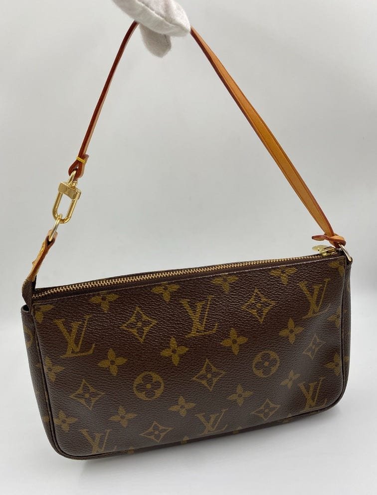 Louis Vuitton Pochette with shoulder strap and crossbody. | AlmaBagz - Image 16