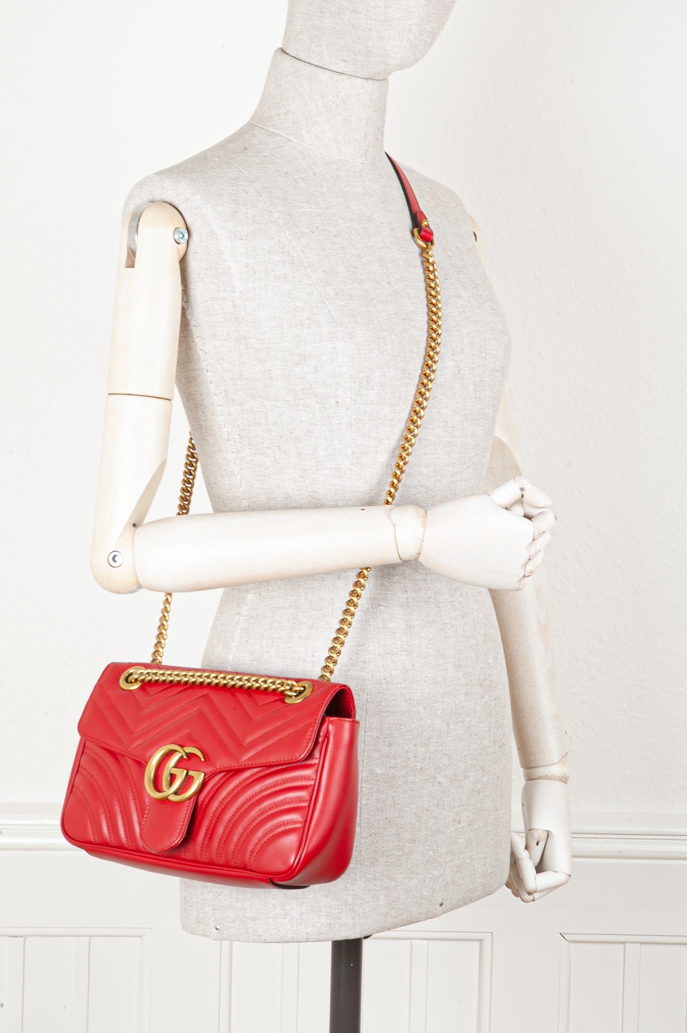 GUCCI Marmont Bag Small Red | AlmaBagz