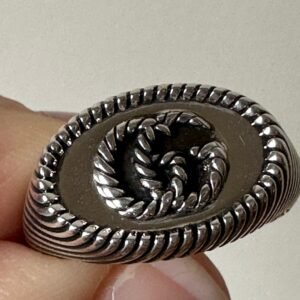 Gucci Interlocking GG Signet Ring | AlmaBagz