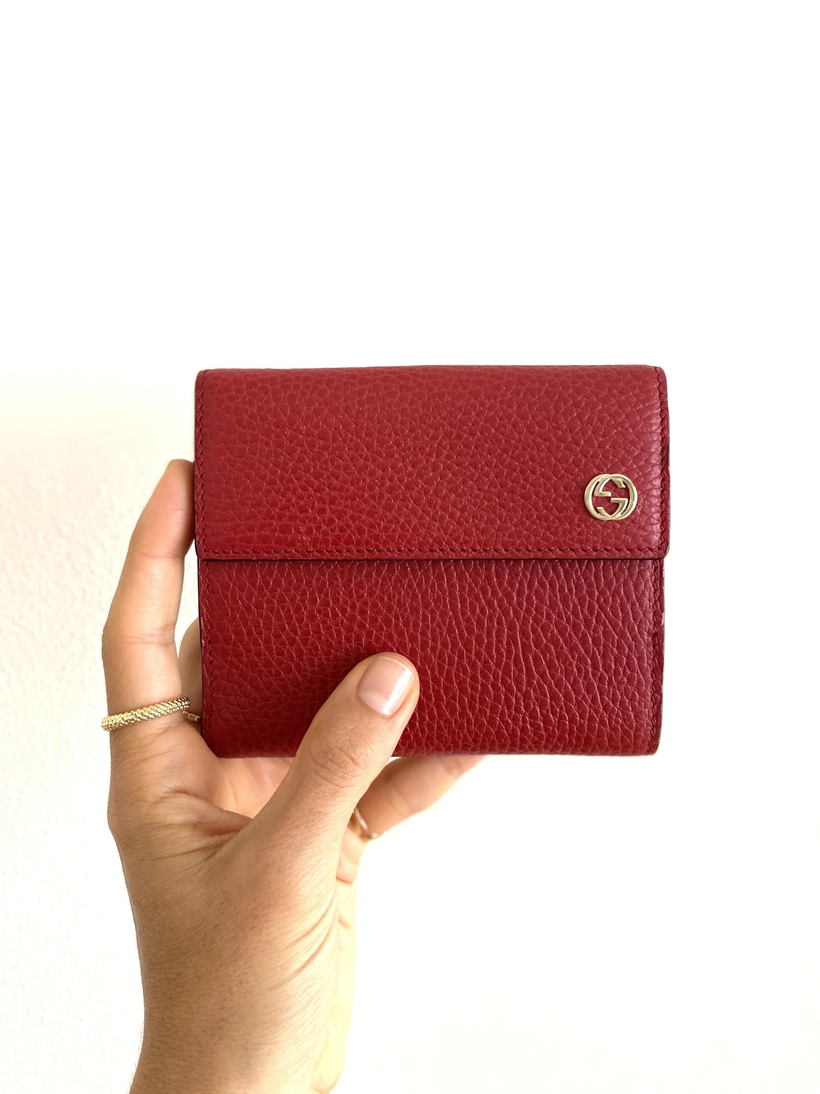 GUCCI RED WALLET | AlmaBagz