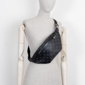 LOUIS VUITTON Discovery Bumbag PM MNG Black | AlmaBagz