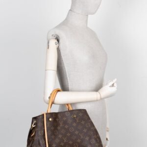 LOUIS VUITTON Montaigne MM MNG Canvas Bag | AlmaBagz