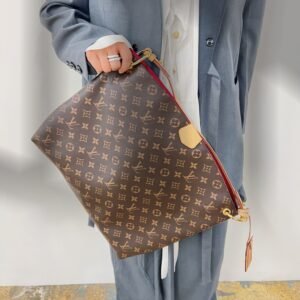 Louis Vuitton Graceful MM Shoulder Bag | AlmaBagz