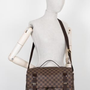 LOUIS VUITTON Messenger Bag Damier Ebene | AlmaBagz