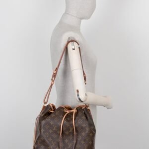 LOUIS VUITTON Grand Sac Noe MNG Canvas | AlmaBagz