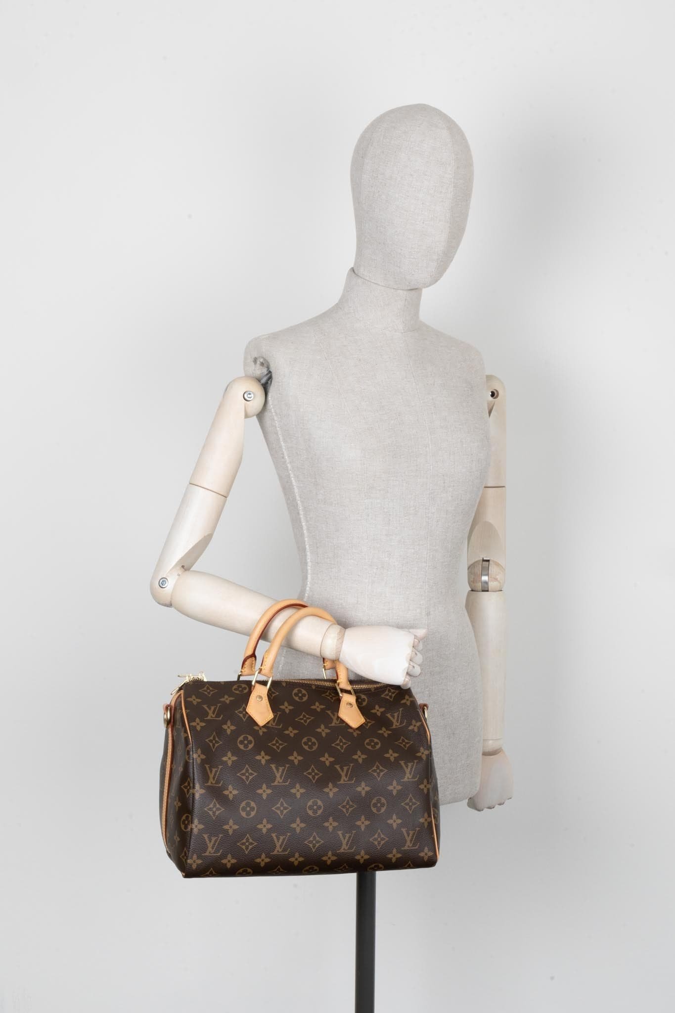 LOUIS VUITTON Speedy 30 Bandoulière MNG Canvas | AlmaBagz