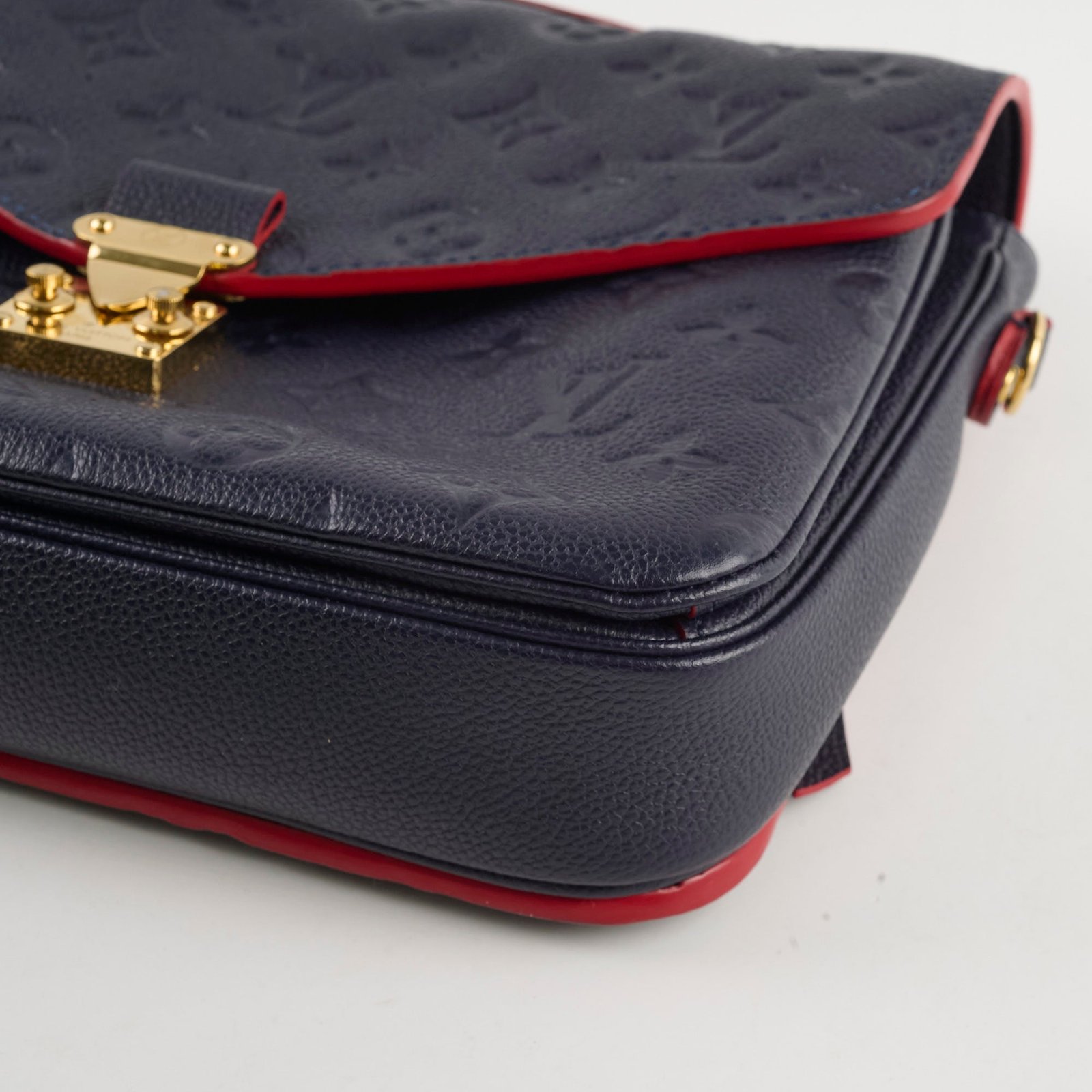 Louis Vuitton Pochette Metis Navy Empreinte | AlmaBagz - Image 10