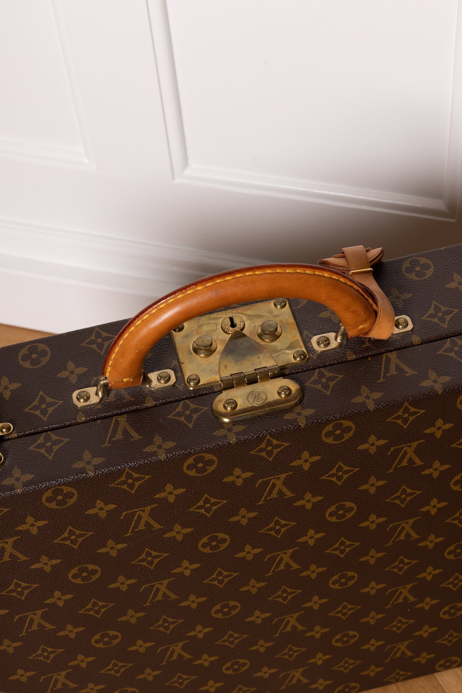 LOUIS VUITTON President Briefcase MNG | AlmaBagz - Image 2