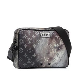 Louis Vuitton Monogram Galaxy Alpha Messenger (SHG-1KGtFs) | AlmaBagz