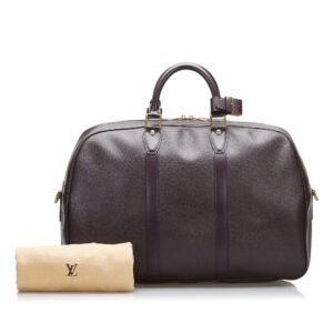Louis Vuitton Kendall PM Burgundy Taïga | AlmaBagz