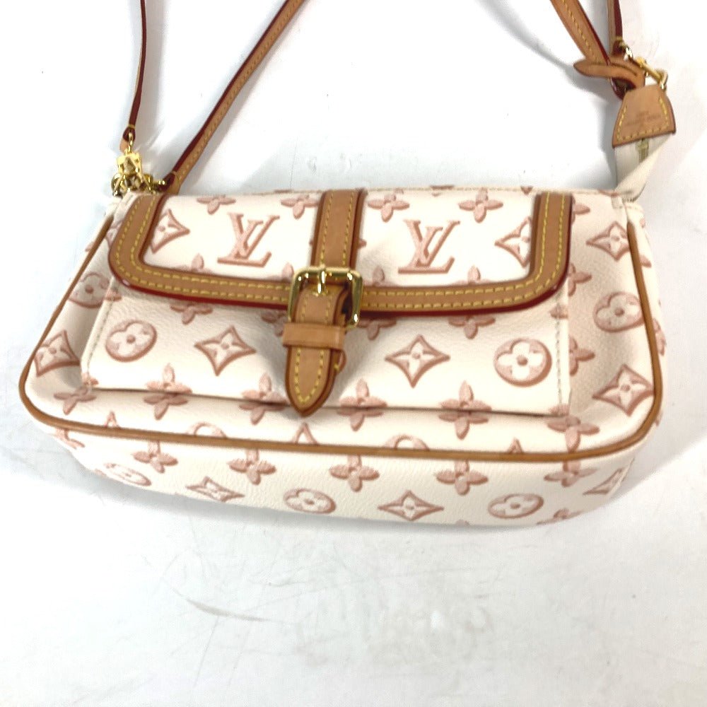 LOUIS VUITTON Shoulder Bag M20920 Monogram canvas Beige type Monogram Maxi Pochette Accessory | AlmaBagz - Image 3