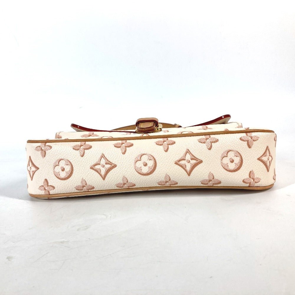 LOUIS VUITTON Shoulder Bag M20920 Monogram canvas Beige type Monogram Maxi Pochette Accessory | AlmaBagz - Image 4