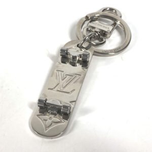 LOUIS VUITTON key ring MP3135 Wood, Metal Silver Monogram Portocle Skateboard | AlmaBagz