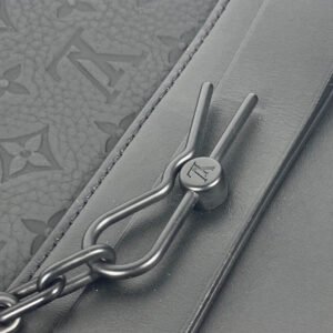 LOUIS VUITTON Clutch bag M80140 Taurillon Clemence Leather black Taurillon Clemence Monogram pochette steamer | AlmaBagz