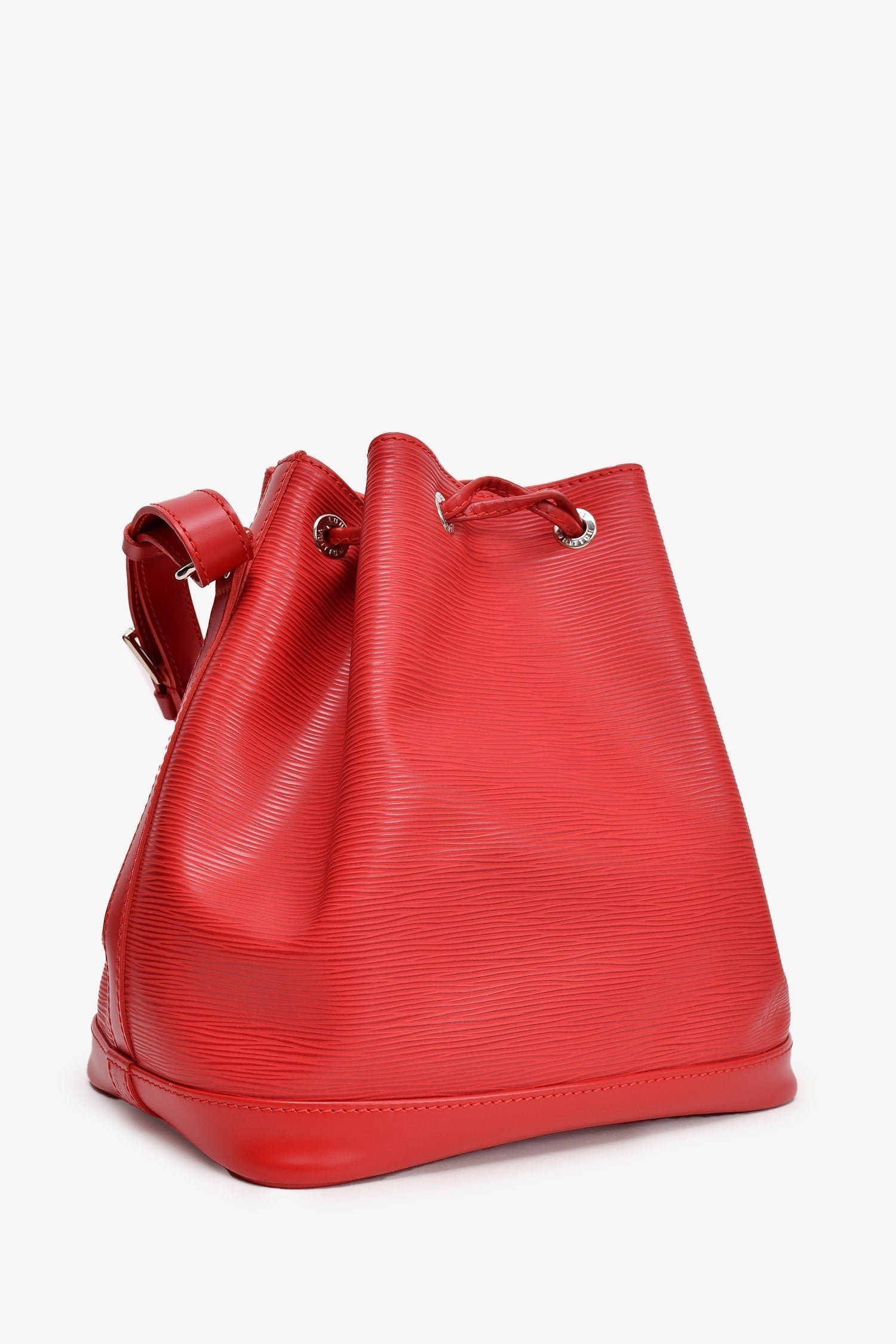 Louis Vuitton 2006 Red Epi Leather Noé Bucket Bag | AlmaBagz