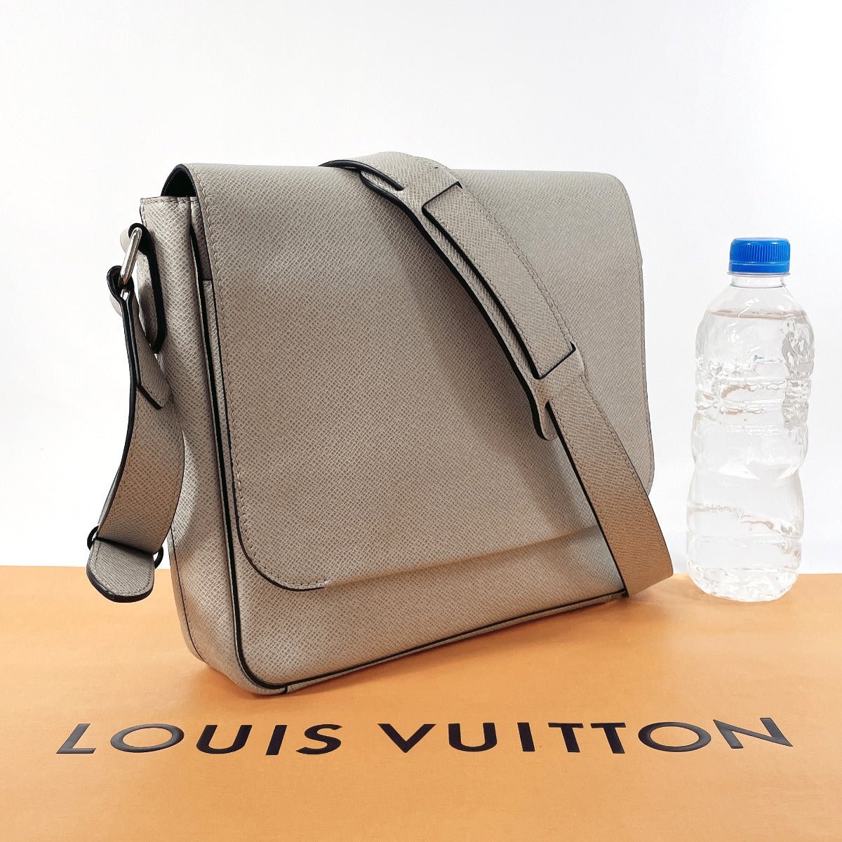 LOUIS VUITTON Shoulder Bag M32733 Taiga Leather off white Roman PM | AlmaBagz