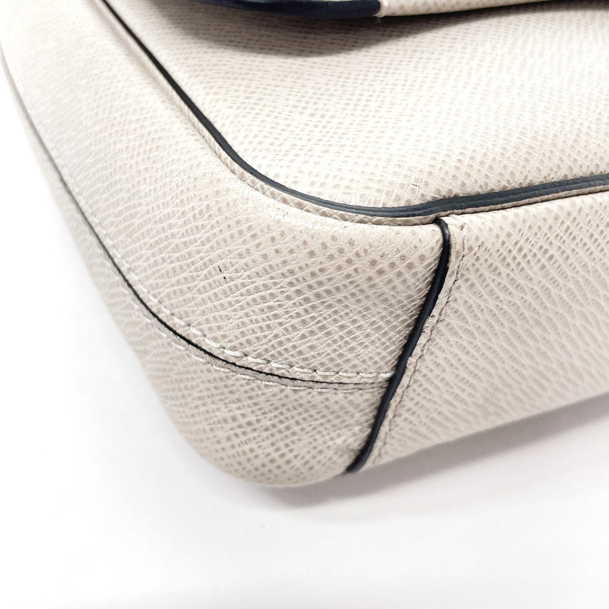 LOUIS VUITTON Shoulder Bag M32733 Taiga Leather off white Roman PM | AlmaBagz - Image 4