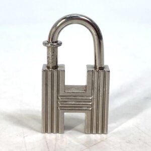 HERMES Pendant top metal Silver H motif The first step of the new century Limited to 2000 | AlmaBagz