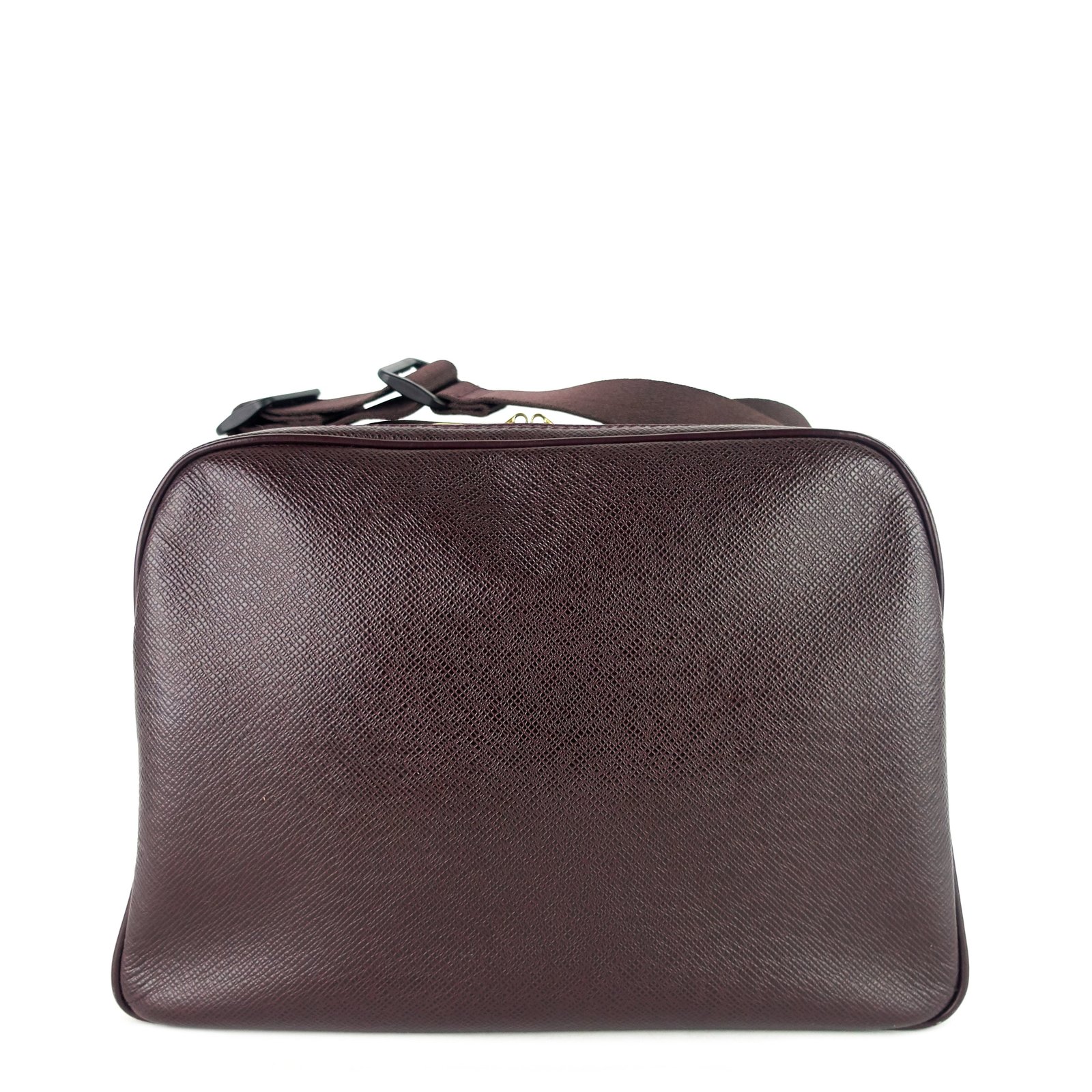 LOUIS VUITTON Reporter PM Taiga Leather Messenger Bag | AlmaBagz
