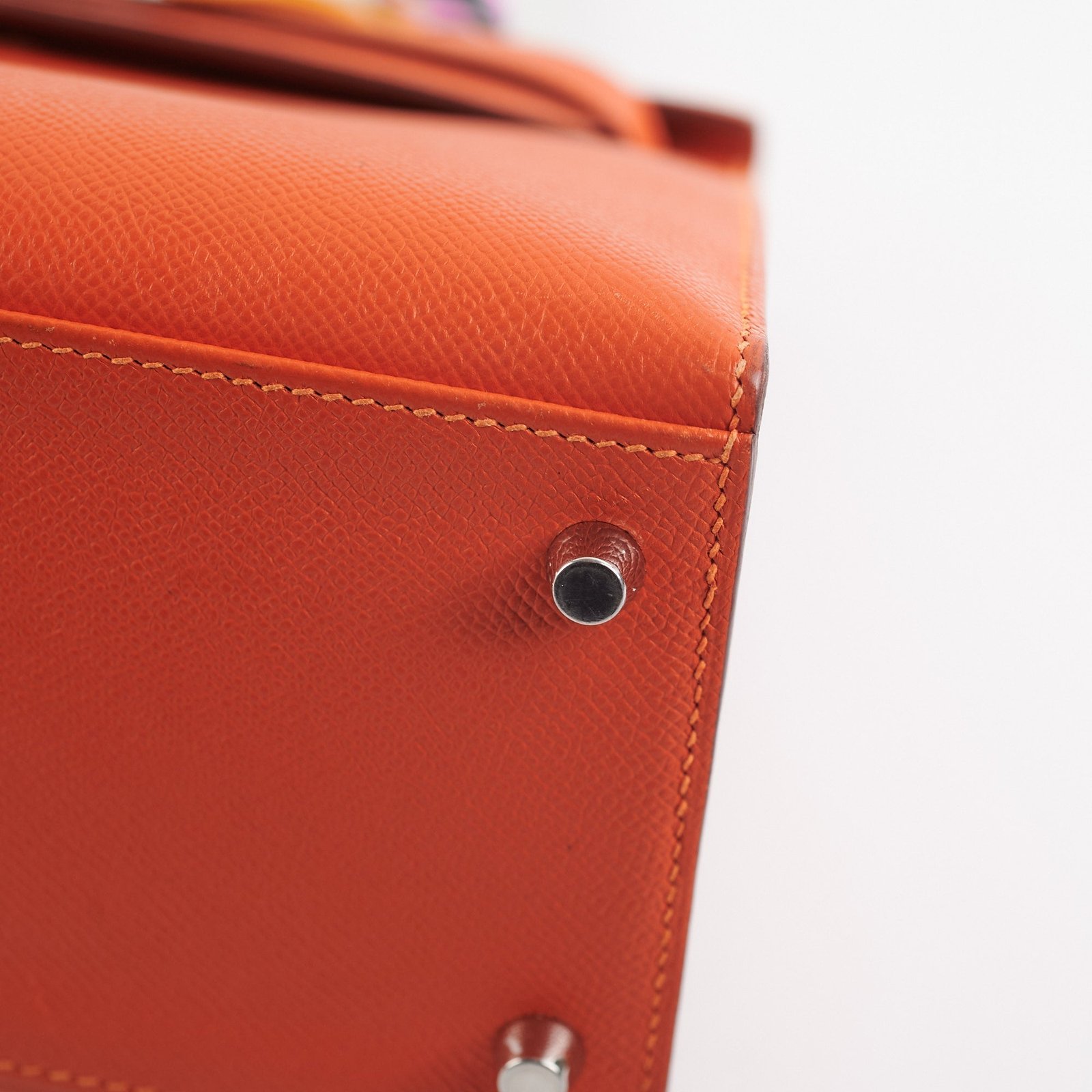Hermes Kelly 28 Epsom Orange Stamp O square (2011) | AlmaBagz - Image 12
