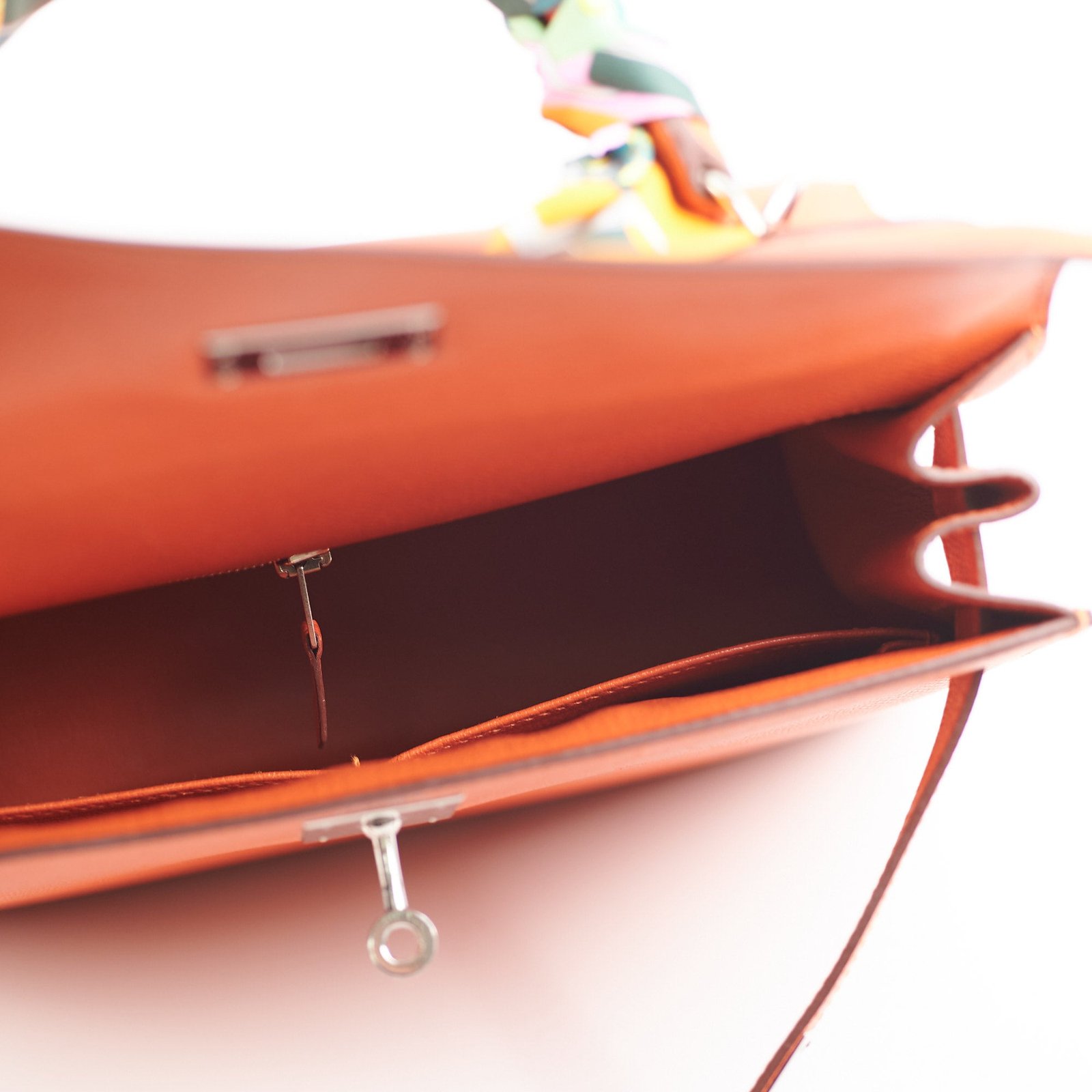 Hermes Kelly 28 Epsom Orange Stamp O square (2011) | AlmaBagz - Image 7