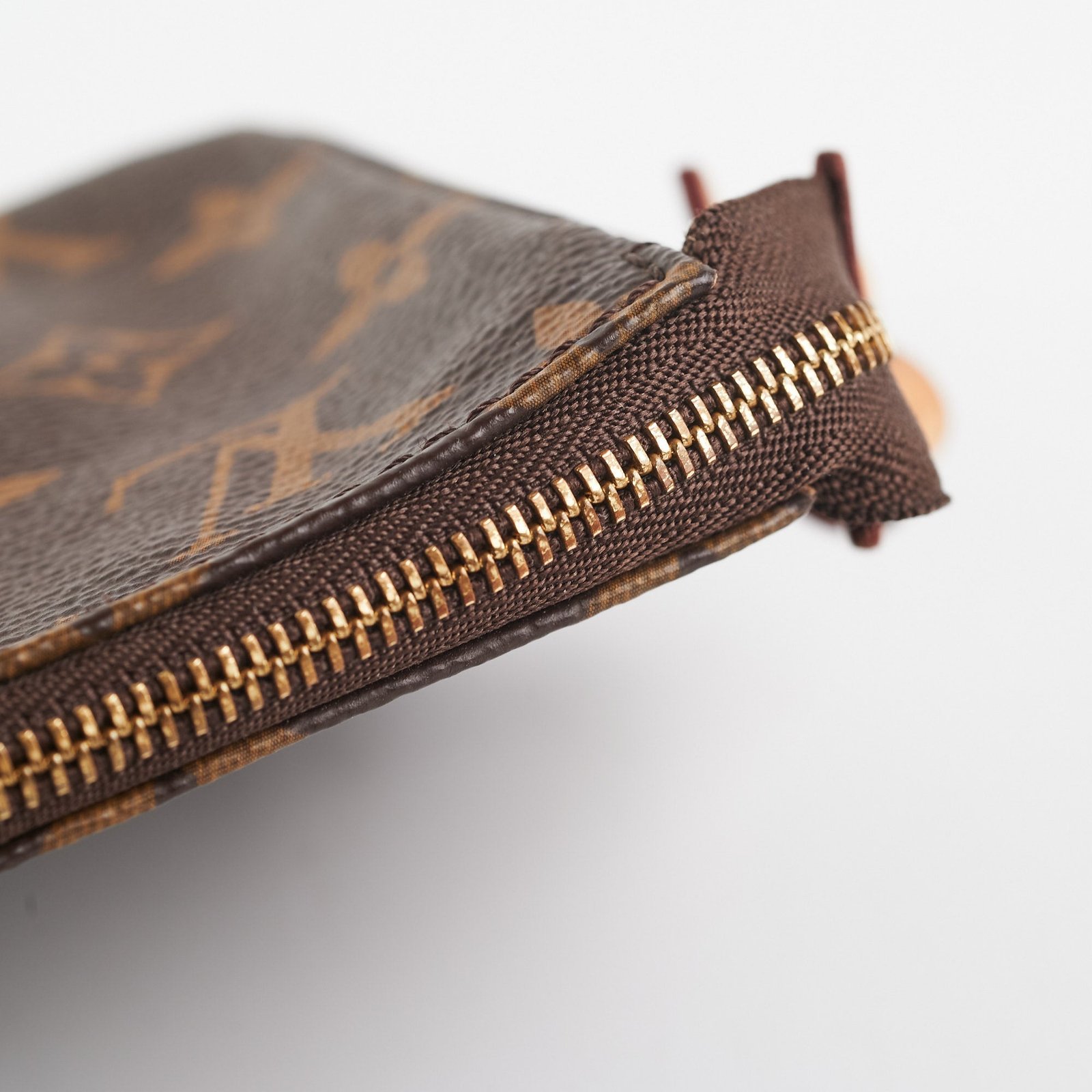 Louis Vuitton Pochette Accessorie Monogram | AlmaBagz - Image 8