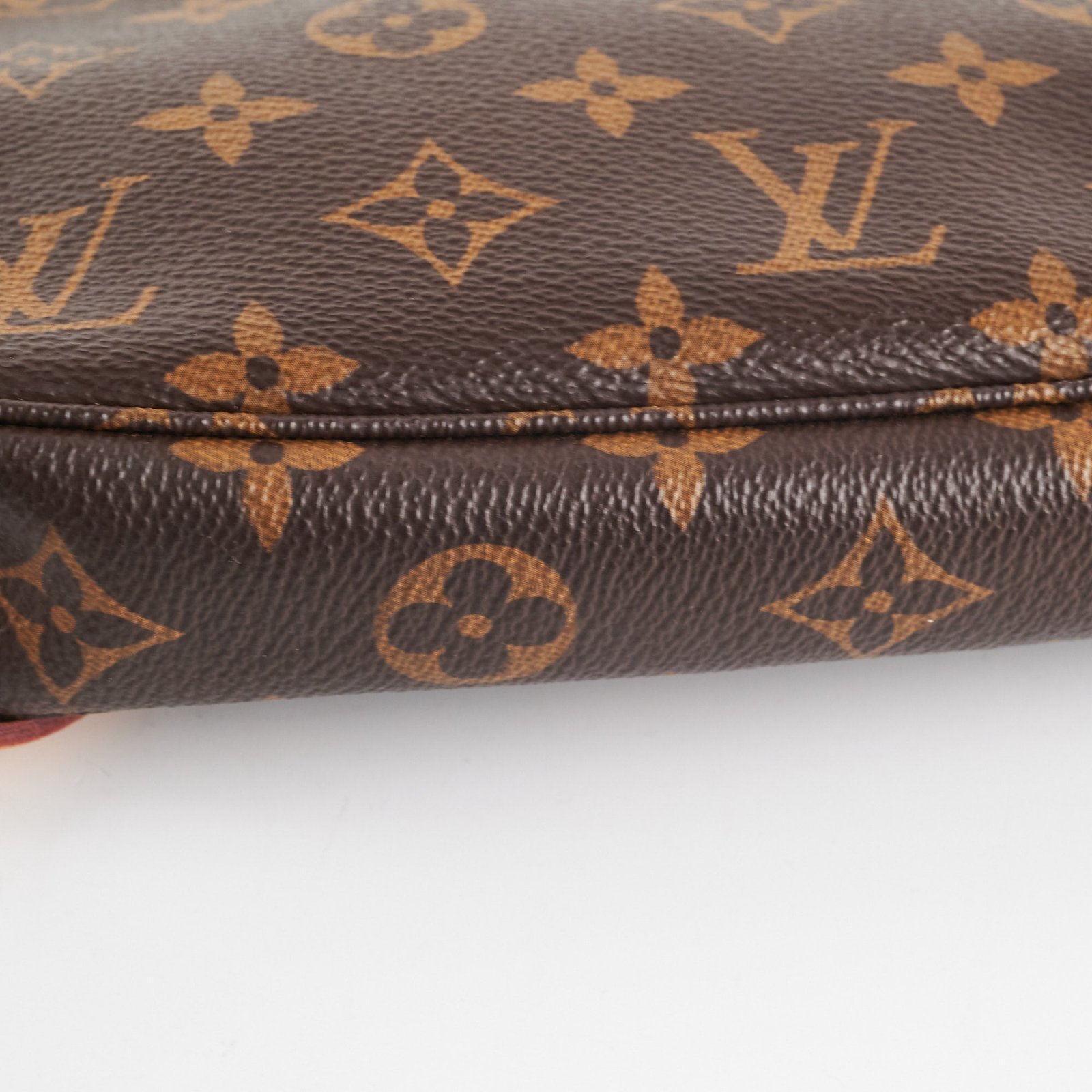 Louis Vuitton Pochette Accessorie Monogram | AlmaBagz - Image 5