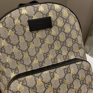 Gucci Bee GG Supreme Backpack Black / Gold | AlmaBagz