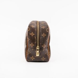 Louis Vuitton 25 Toiletry Monogram | AlmaBagz