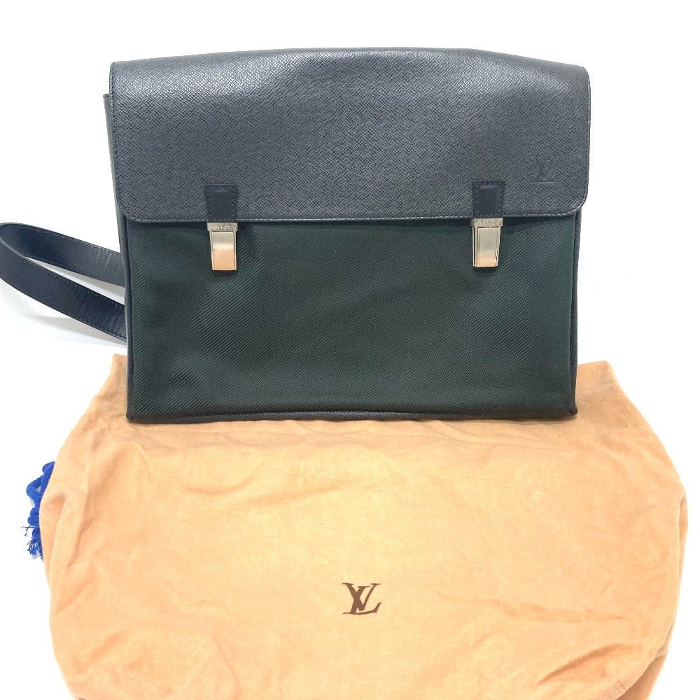 LOUIS VUITTON Shoulder Bag M30882 Taiga Leather Aldoise Taiga Saratov GM | AlmaBagz - Image 9