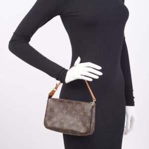 Louis Vuitton Pochette Accessoire Monogram | AlmaBagz